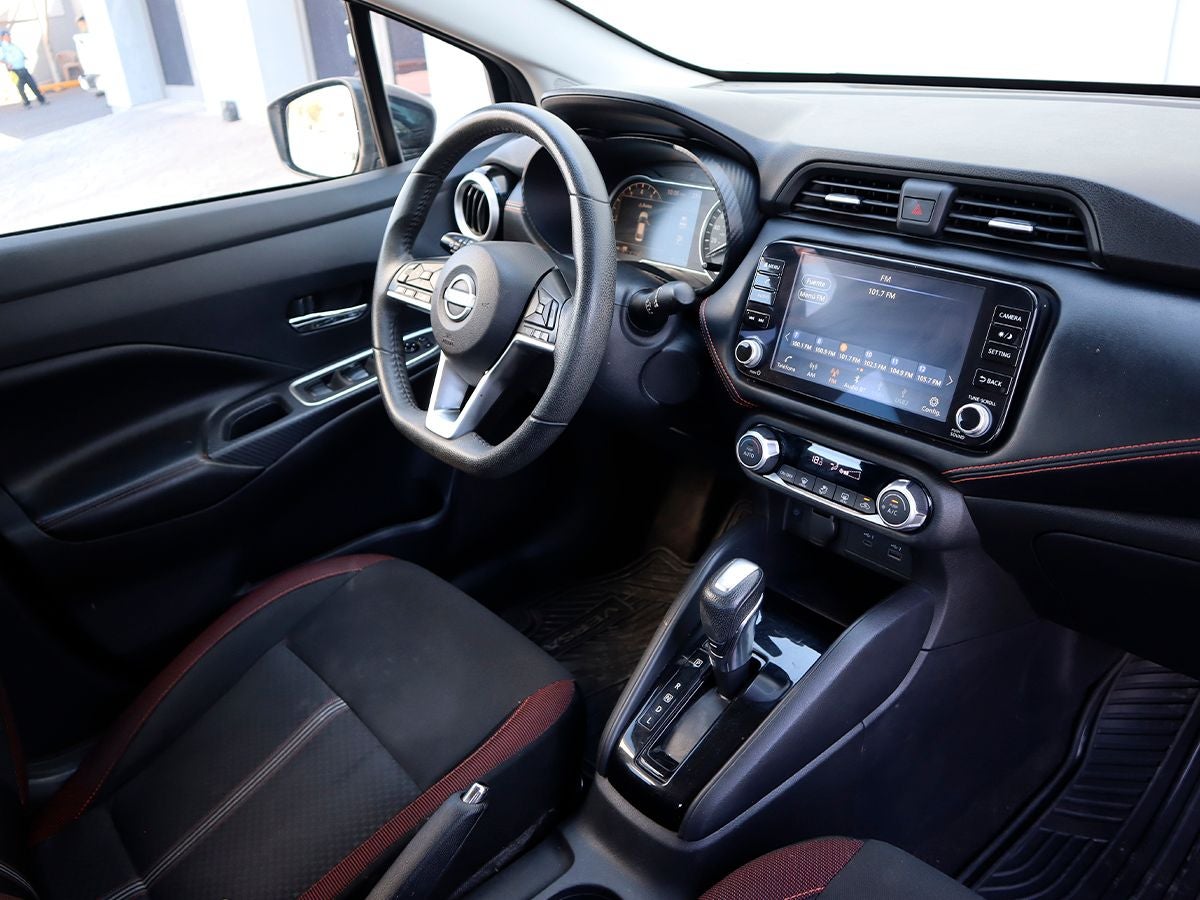 2023 Nissan Versa 1.6 Sr At