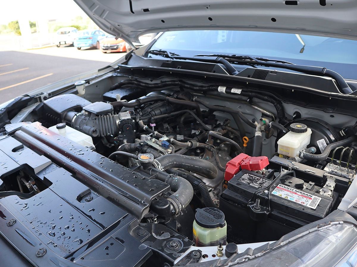 2024 Nissan NP300 2.5 Pick Up AC Mt